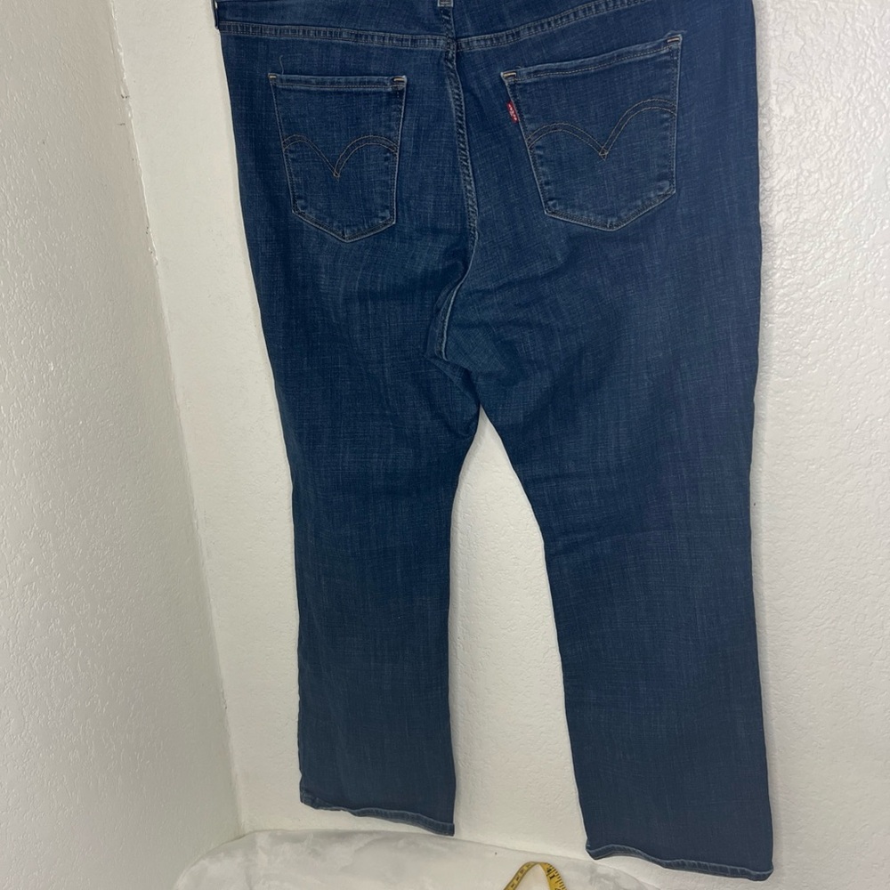 Levis Woman’s Classic Boot Cut Stretch Dark Wash Size 18W - Picture 10 of 10
